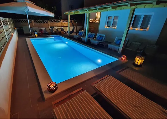 شقة Lovely In Hvar *