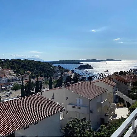 Lovely In Hvar * هفار