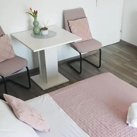 Lovely In Hvar Χβαρ