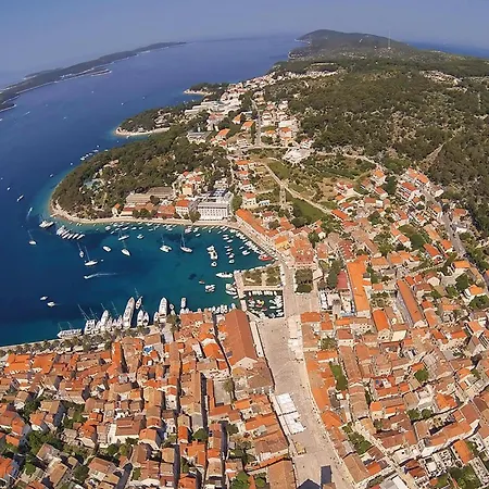 Διαμέρισμα Lovely In Hvar Χβαρ
